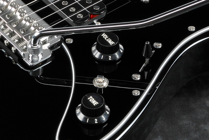 AZシリーズでラインナップする7弦ギターの新世代モデル